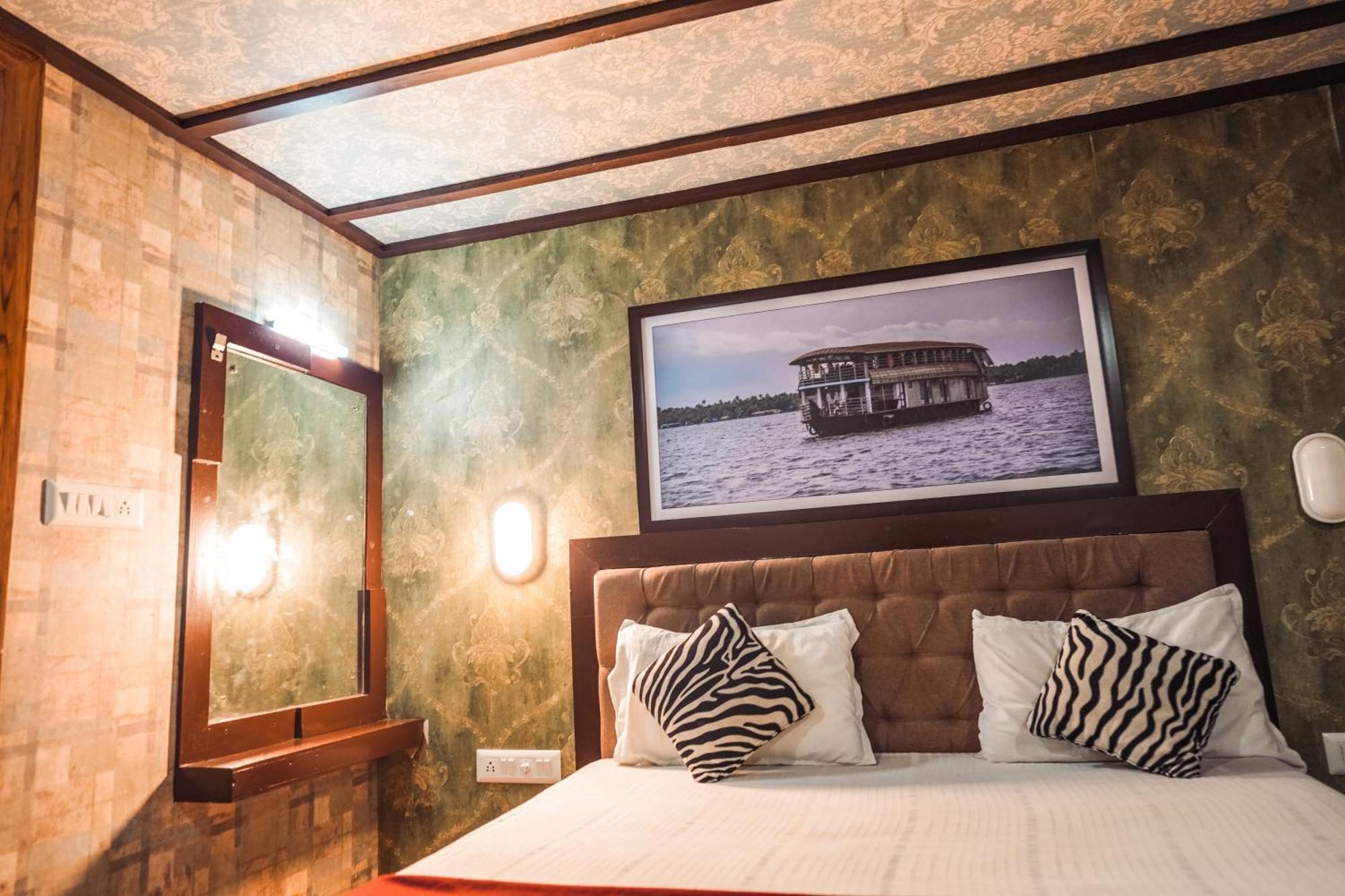 Venice Premium Houseboats Alleppey Alappuzha Ngoại thất bức ảnh
