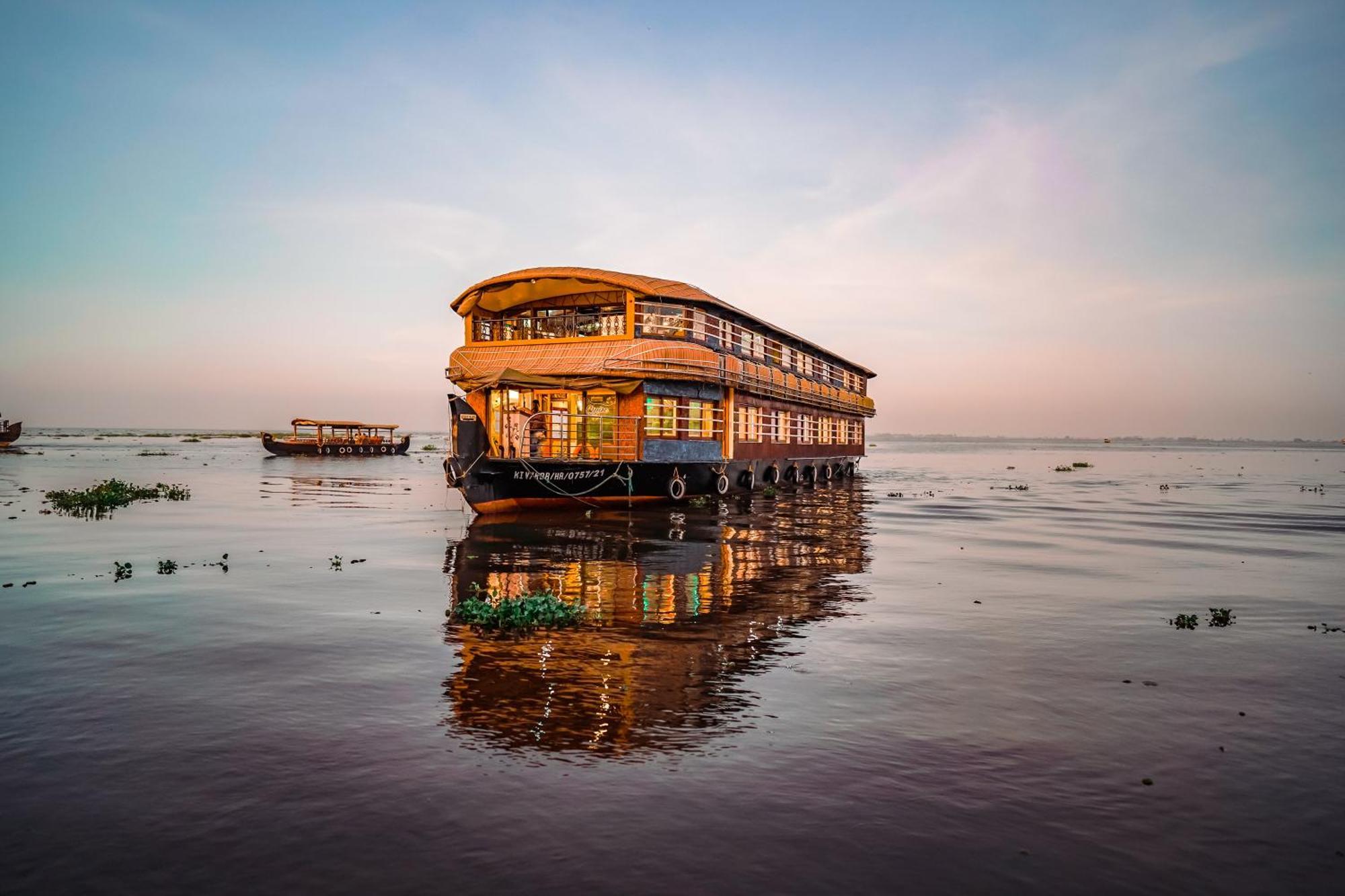 Venice Premium Houseboats Alleppey Alappuzha Ngoại thất bức ảnh