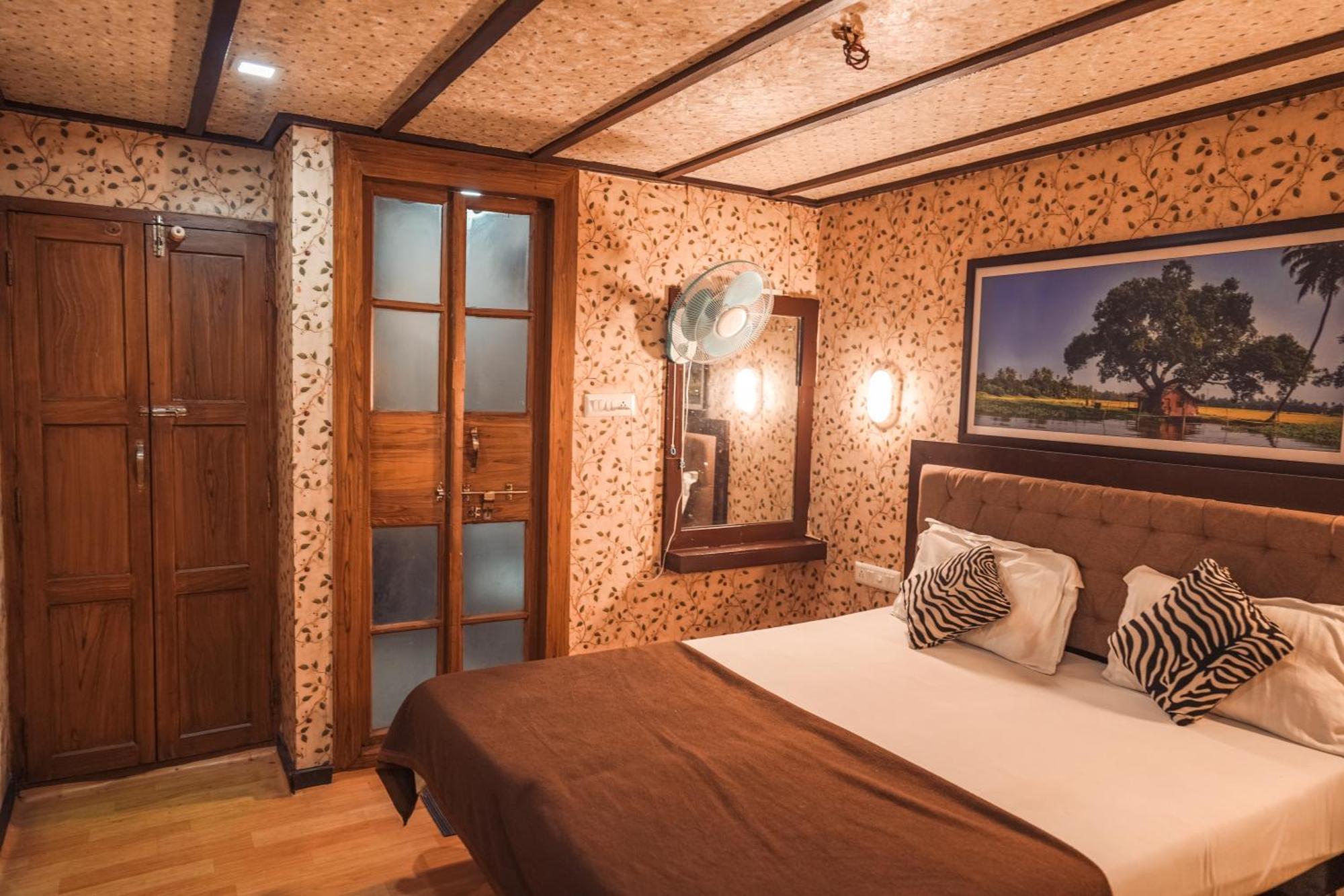 Venice Premium Houseboats Alleppey Alappuzha Ngoại thất bức ảnh