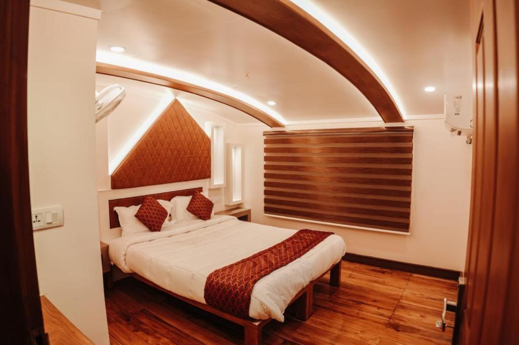 Venice Premium Houseboats Alleppey Alappuzha Ngoại thất bức ảnh