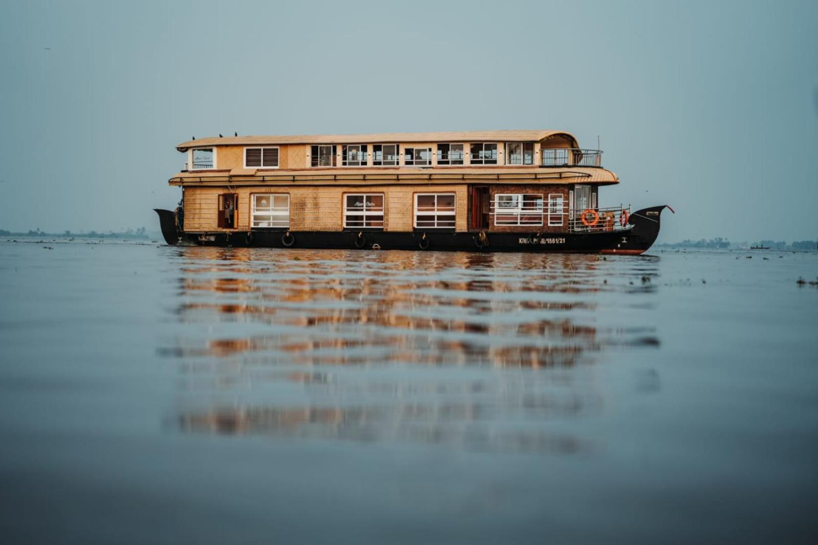 Venice Premium Houseboats Alleppey Alappuzha Ngoại thất bức ảnh