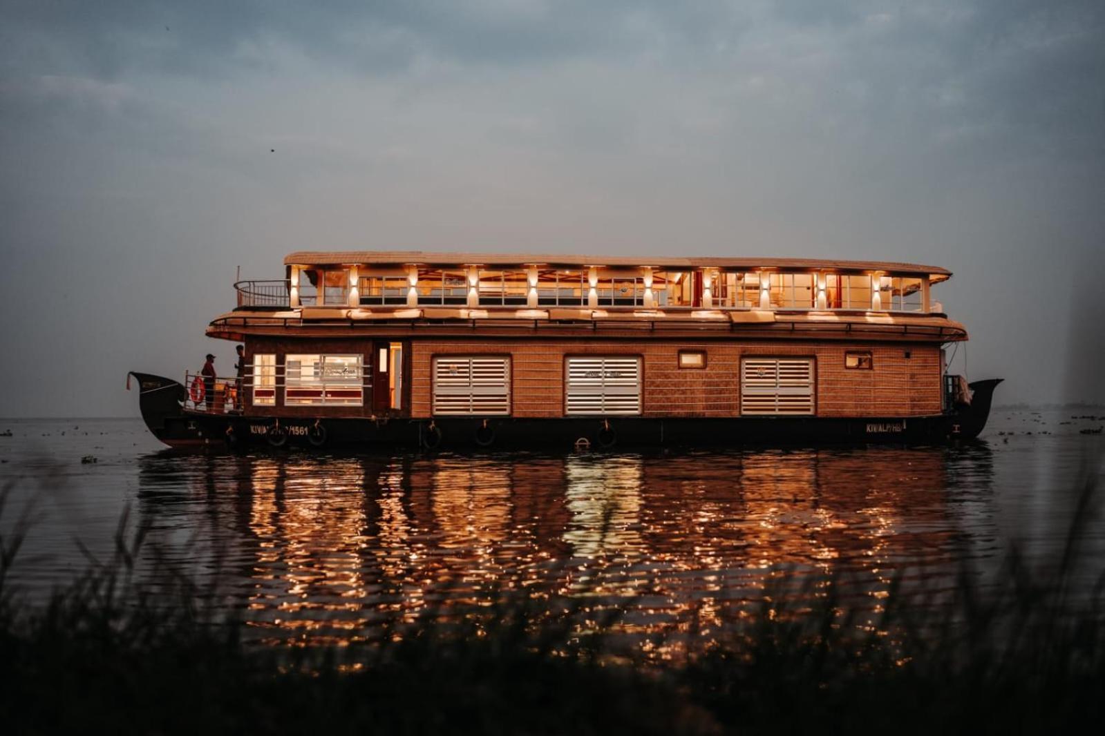 Venice Premium Houseboats Alleppey Alappuzha Ngoại thất bức ảnh